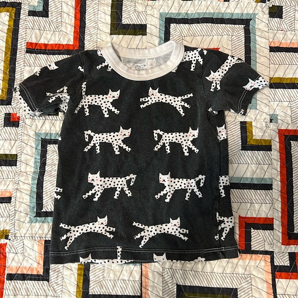 Winter Water Factory Tshirt Size 19M
